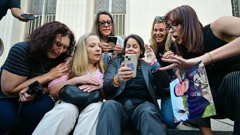 Campaigners welcome Meta and YouTube’s defeat in landmark social media addiction trial
