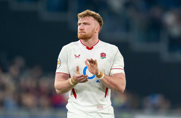 Chessum starts in back row in only England change