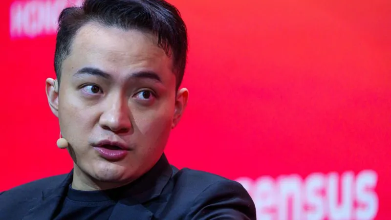 Billionaire backer sues Trump family’s crypto firm over alleged extortion