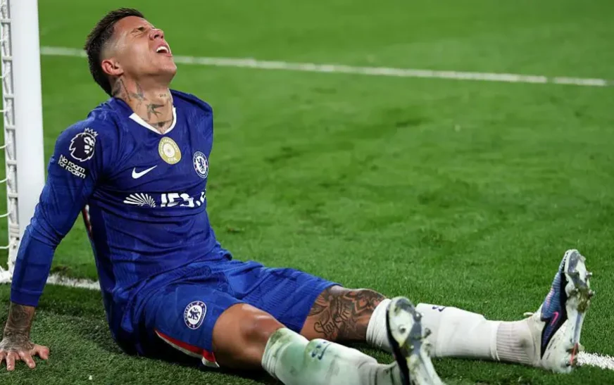 Protests and another costly loss – pressure mounts on Rosenior’s Chelsea