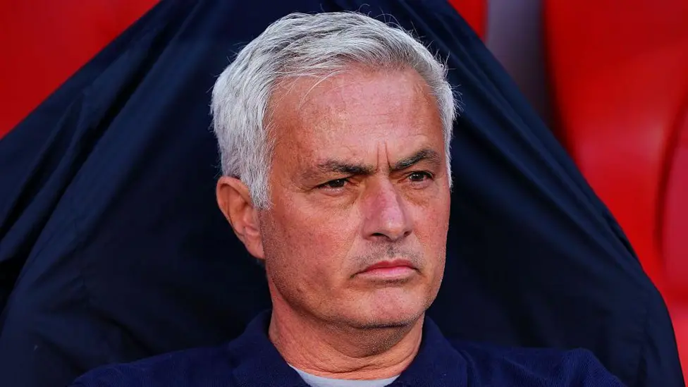Mourinho’s Benfica still unbeaten – but miss out on title