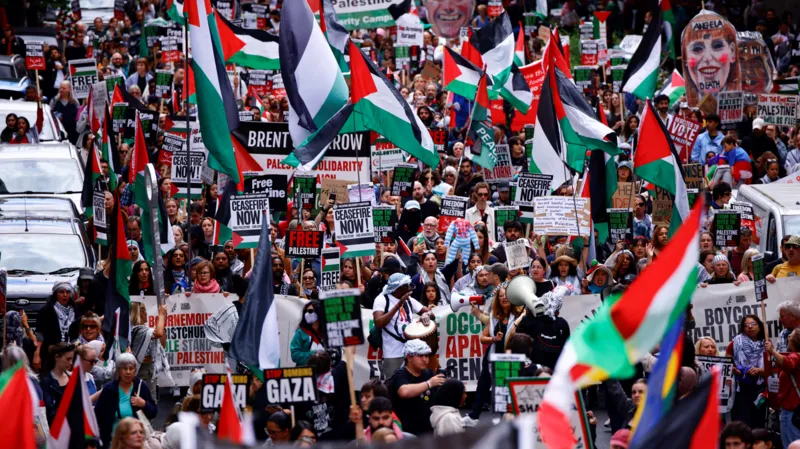 Pro-Palestinian marches have been hijacked, says minister