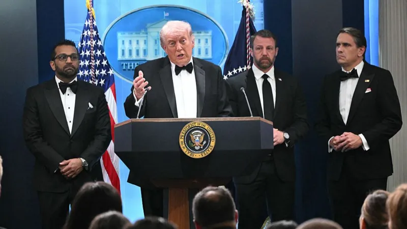 ‘Washington in shock’ and ‘King keeps calm’